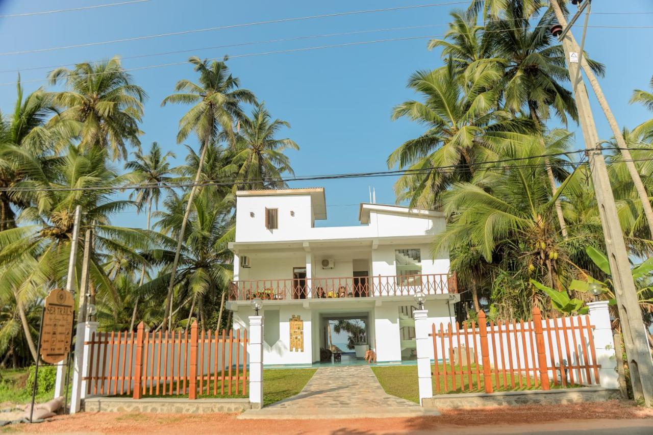Sea Trails Bentota Hotel Exterior photo